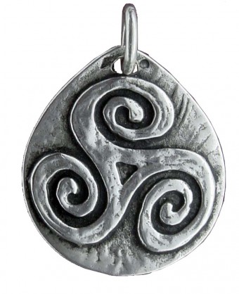 Pendentif Triskel Ovale